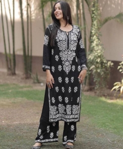 cotton top with beautiful chikankari work